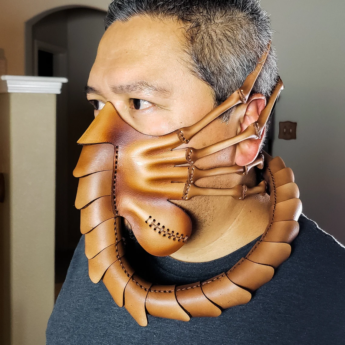 Facehugger Mask